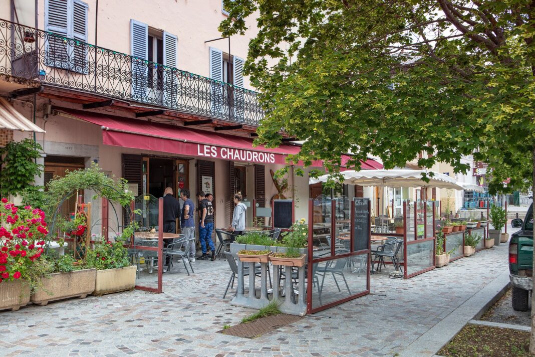 Rue Ravel Dans Le Village De Nozay 91 France